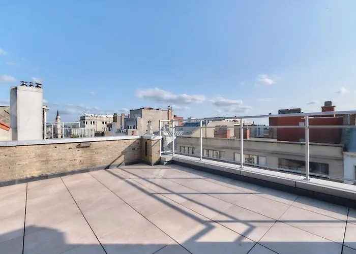 Lecomte - Side Family Escape 73 Apartment