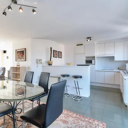 Lecomte - Side Family Escape 73